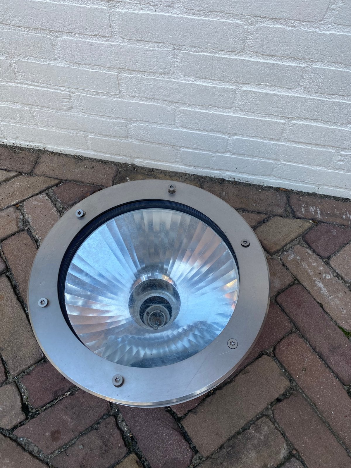 RVS grondinbouwspot Bega modern design 32 cm doorsnede, Tuin en Terras, Buitenverlichting, Gebruikt, Ophalen of Verzenden, Netvoeding