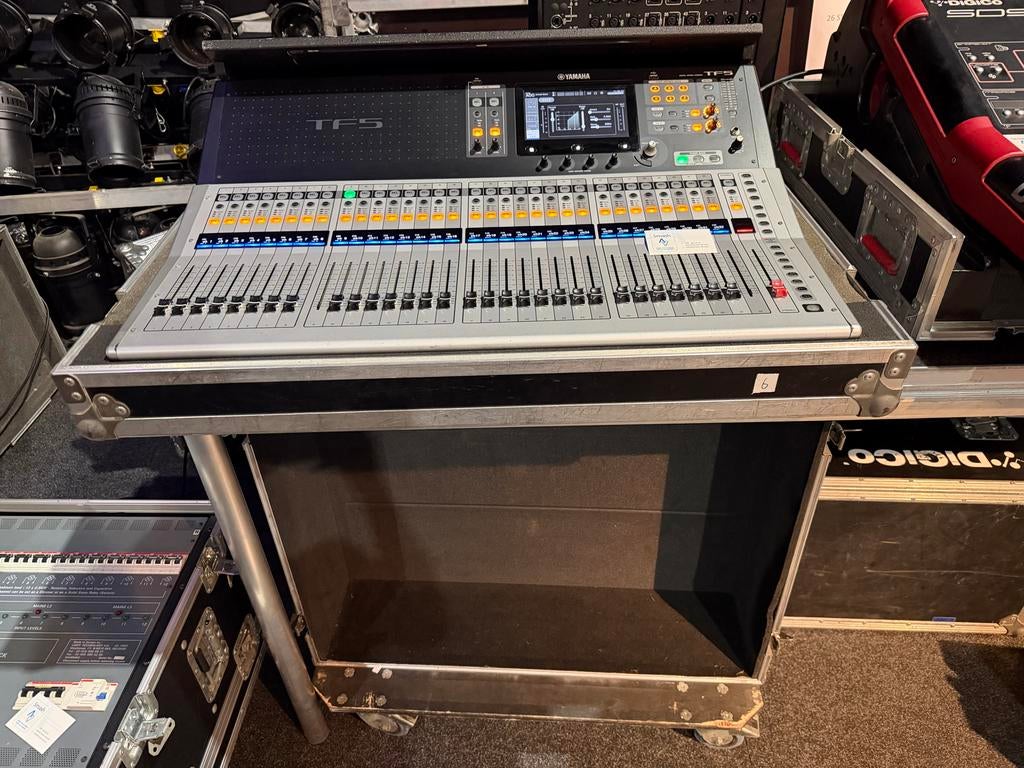 Yamaha TF5 Digitale Mixer - Professionele Audiomixer, Ophalen, Gebruikt, Rare bedoeling dit maar zinder invulling kan de advertentie niet geplaatst