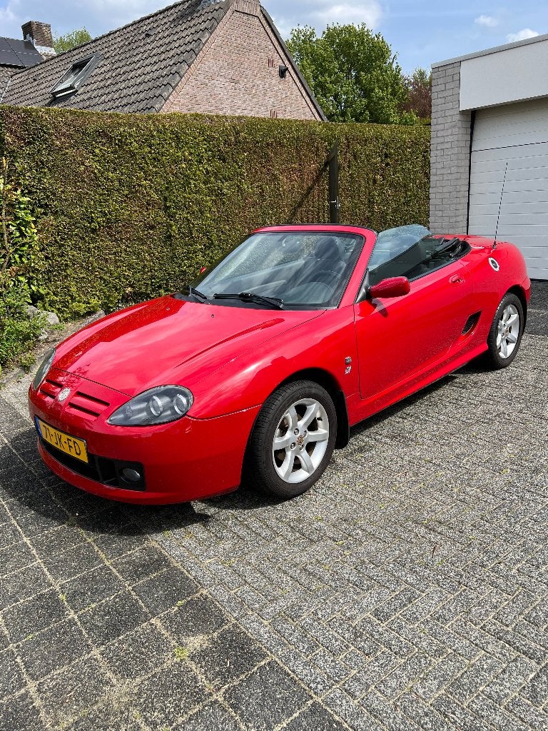 MG TF 1.8 I 135 Zeldzaam mooie conditie, Auto's, 40 €/maand, Zwart, 4 cilinders, Cabriolet