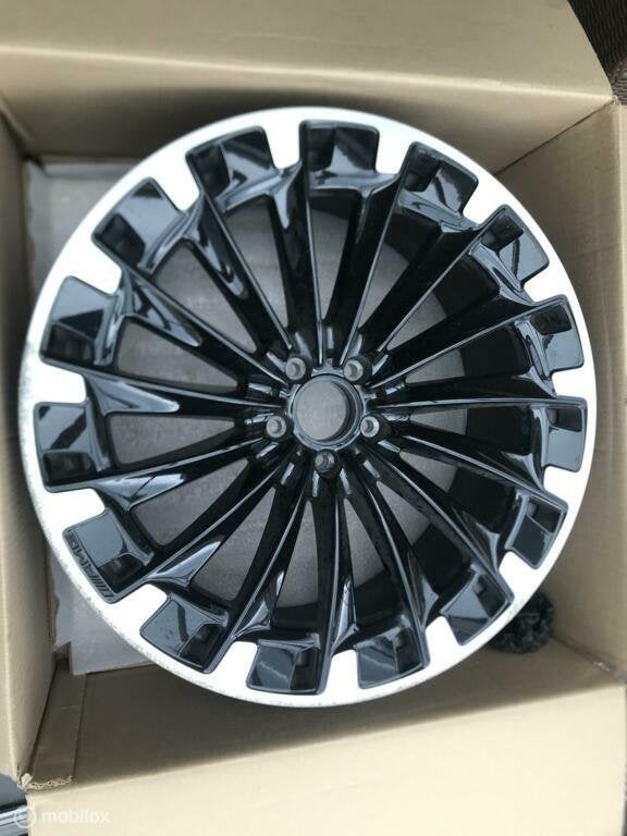 Mercedes EQE SUV 22 inch A2944011300 AMG ///, Gebruikt, Voor, Ophalen of Verzenden, Bumper
