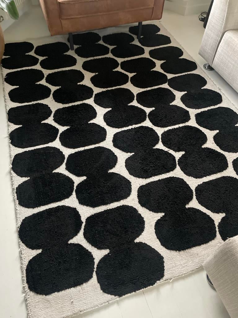 Vloerkleed zwart-wit met abstract patroon (Loods 5), Ophalen, Gebruikt, 100 tot 150 cm, Wit