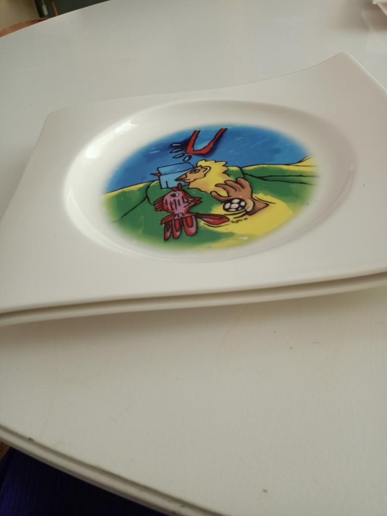 Heel leuk kinderservies uit Luxembourg., Ophalen