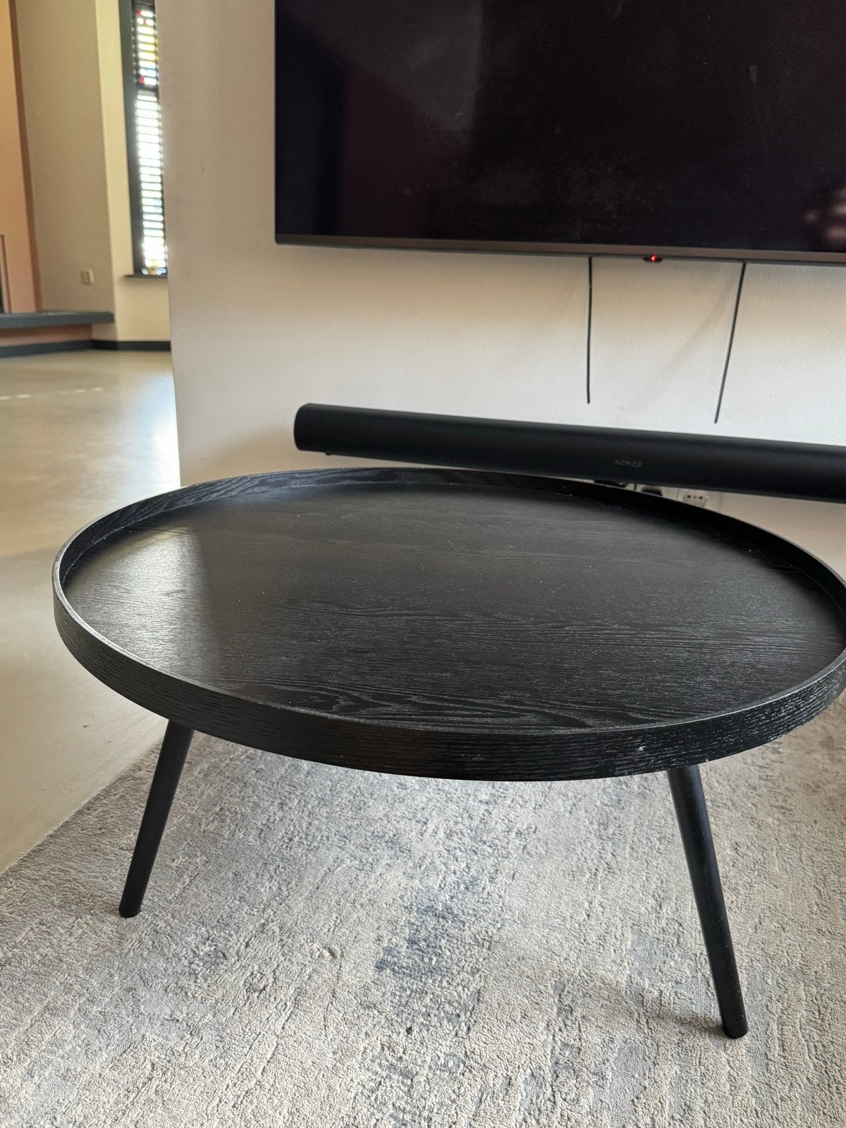 Zwarte bijzettafel Karwei WOOD collectie (Zo goed als nieuw), Ophalen, Rond, Zo goed als nieuw, 75 cm of meer