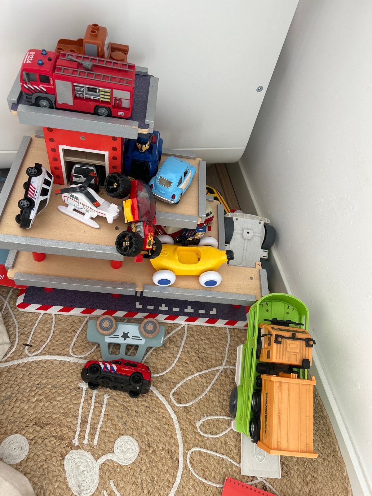 Houten garage met speelgoedauto's, Ophalen, Gebruikt