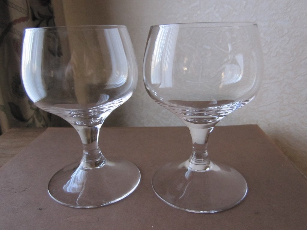 Drie cristal de Portieux modele- Belladonna rode wijnglazen, Verzenden