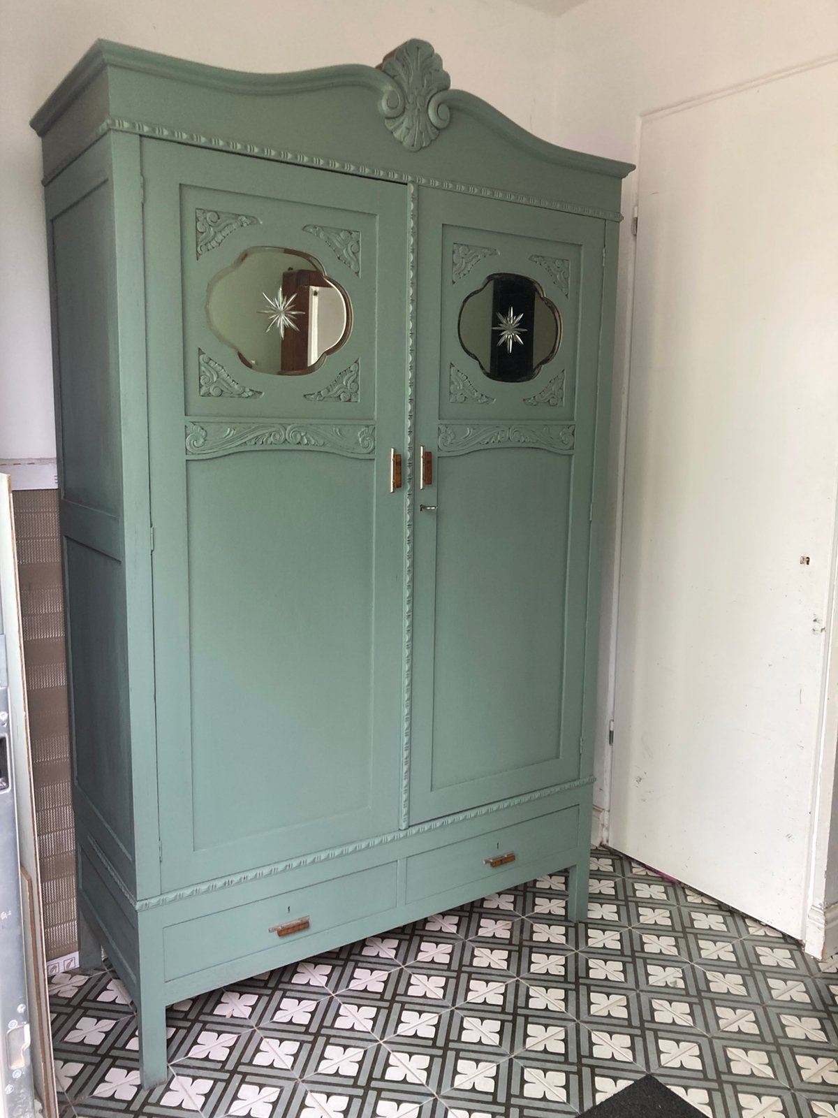 Antieke kast/ garderobekast, Huis en Inrichting, Kasten | Kledingkasten, Gebruikt, 100 tot 150 cm, 150 tot 200 cm, 25 tot 50 cm