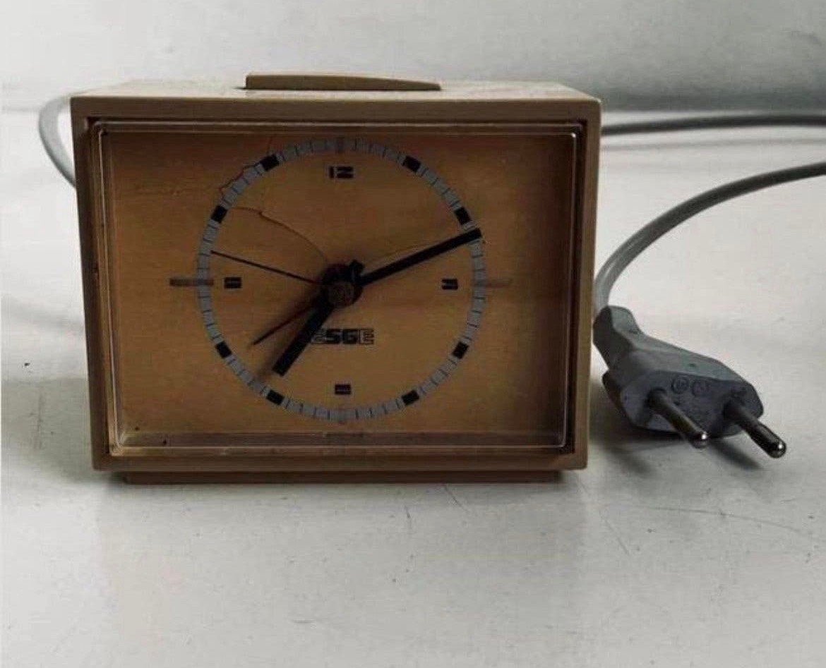 Retro ESGE Wekker Klokje - gebroken wit, Verzamelen, Ophalen of Verzenden, Huis en Inrichting