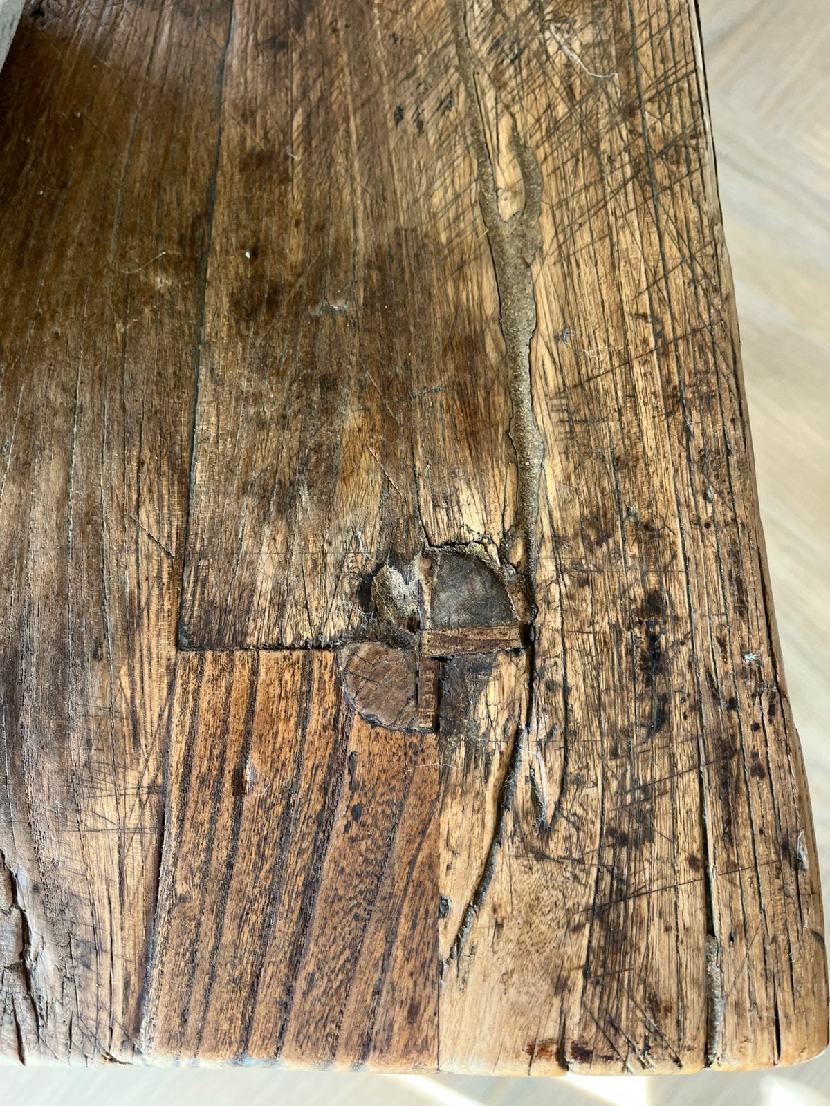 Kruiklamp met chinees houten tafeltje, Ophalen, E27 (groot), Zo goed als nieuw, Zwart