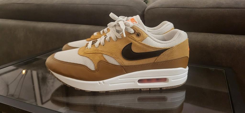 Nike Air Max 1 ESS - Maat 44, Kleding | Heren, Schoenen, Bruin, Nike, Ophalen of Verzenden, Sneakers of Gympen