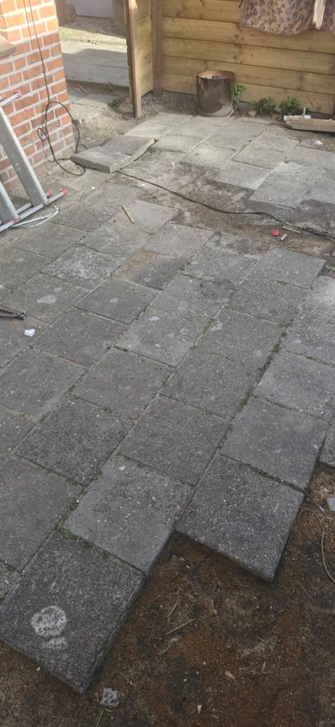 Gratis 150 stoeptegels 30x30 cm, Ophalen