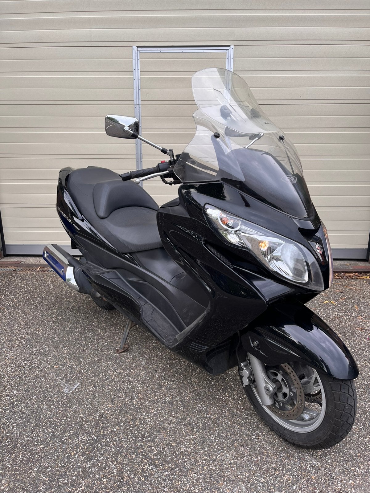 Suzuki Burgman 400 2009, Motoren, Bedrijf, Scooter