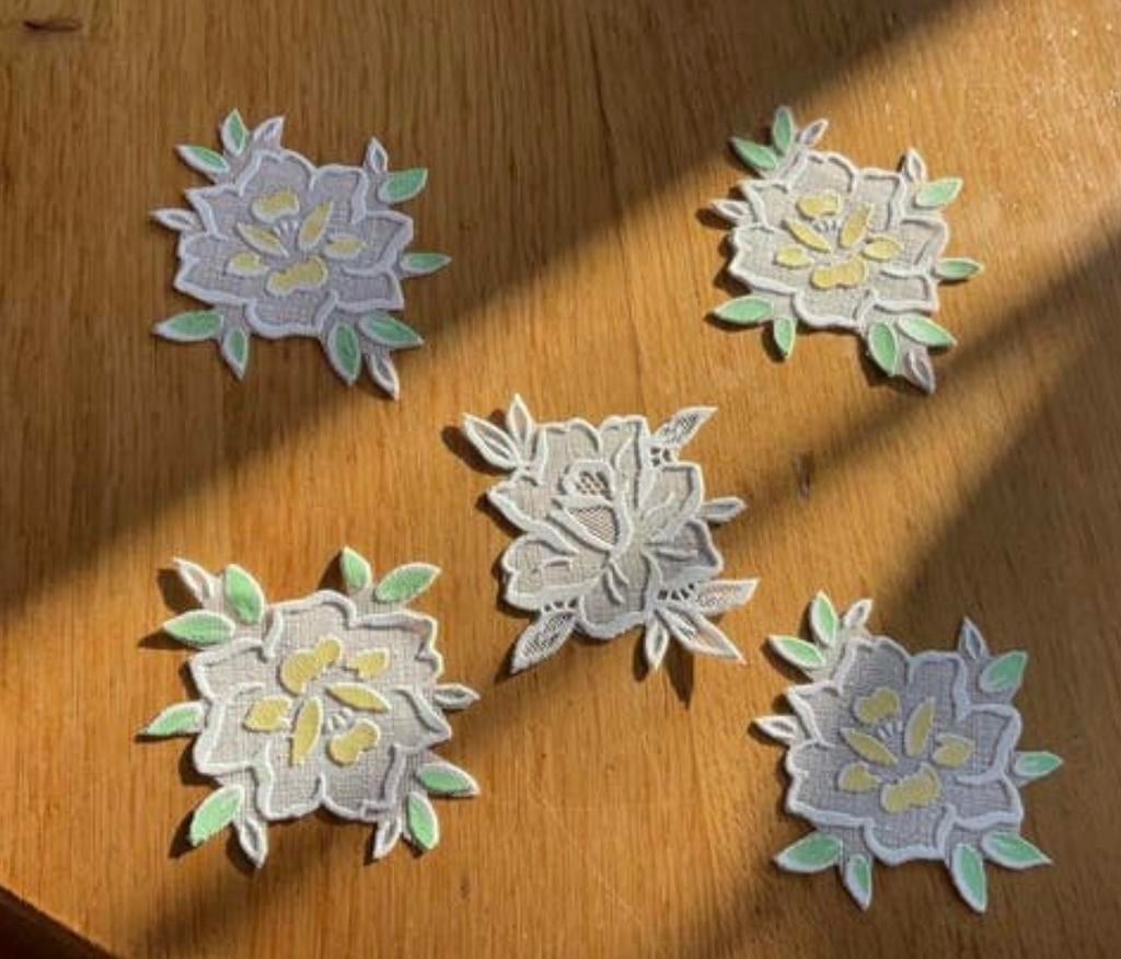 5 strijk patronen bloemen, Ophalen of Verzenden, Nieuw, Overige thema's