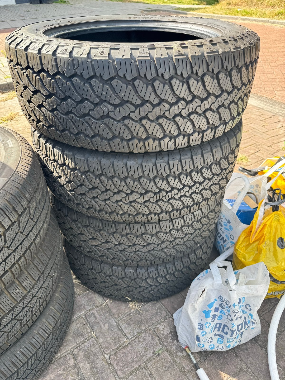 Diverse gebruikte banden: Michelin, Continental, Grabber, Ophalen, Gebruikt