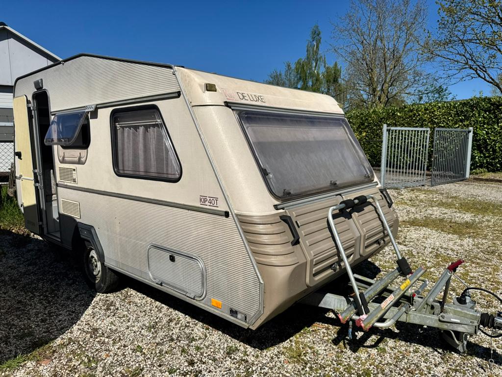Caravan Kip de Luxe 40T! Voortent + Zijcabine! Fietsendrager, Standaardzit, Lengtebed, Bedrijf, 500 - 750 kg
