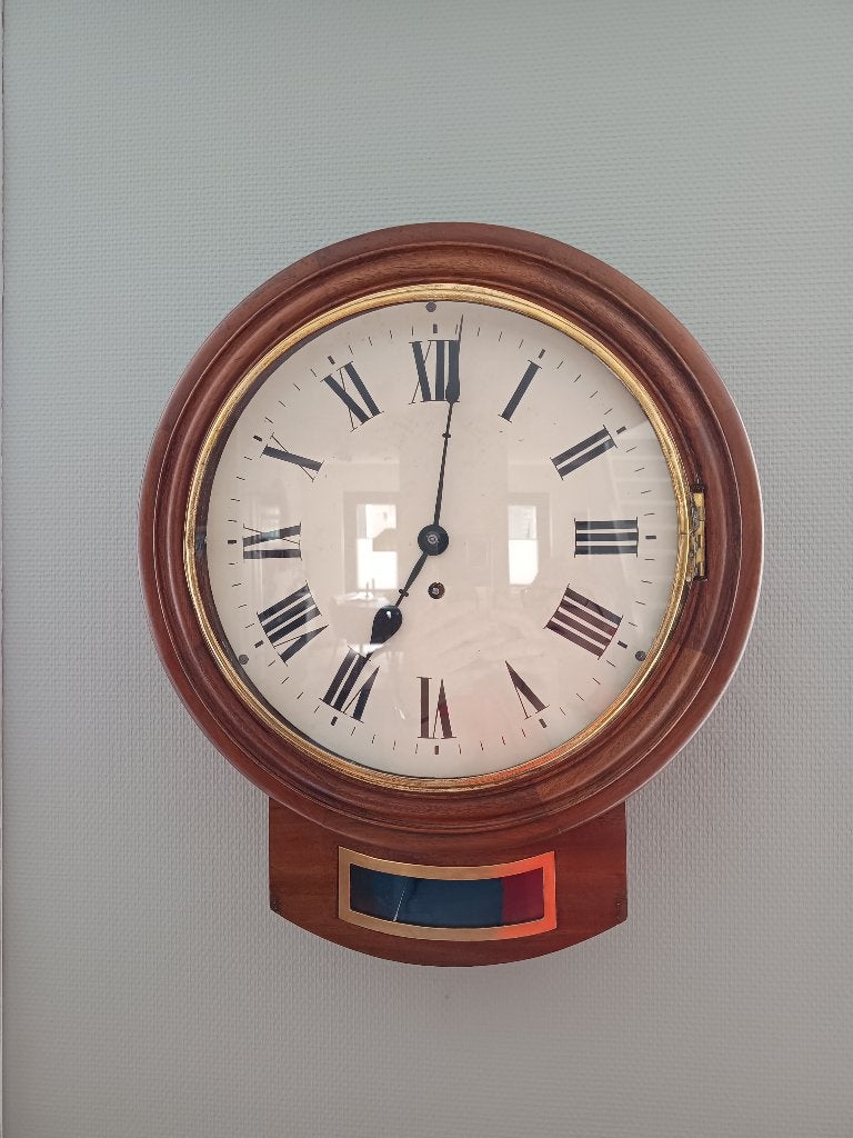 Te koop  Pubklok met snek/fusee. (antiek rond 1870), Ophalen