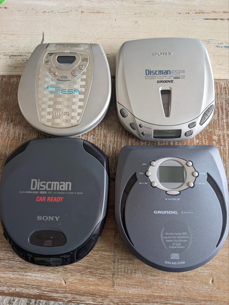 4 x Discman - Sony, Philips en Grundig, Ophalen of Verzenden, Discman