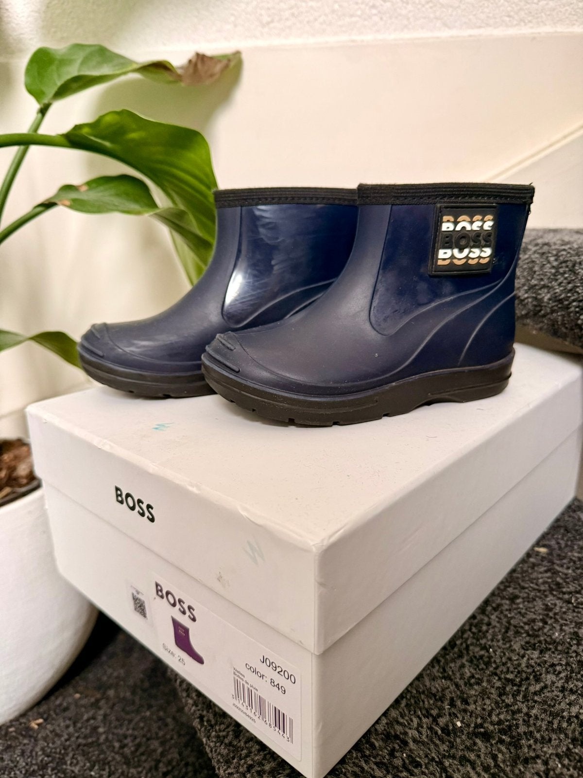 Originele blauwe regenlaarsjes van boss kidswear maat 25, Ophalen of Verzenden, Jongen, Laarzen, Zo goed als nieuw