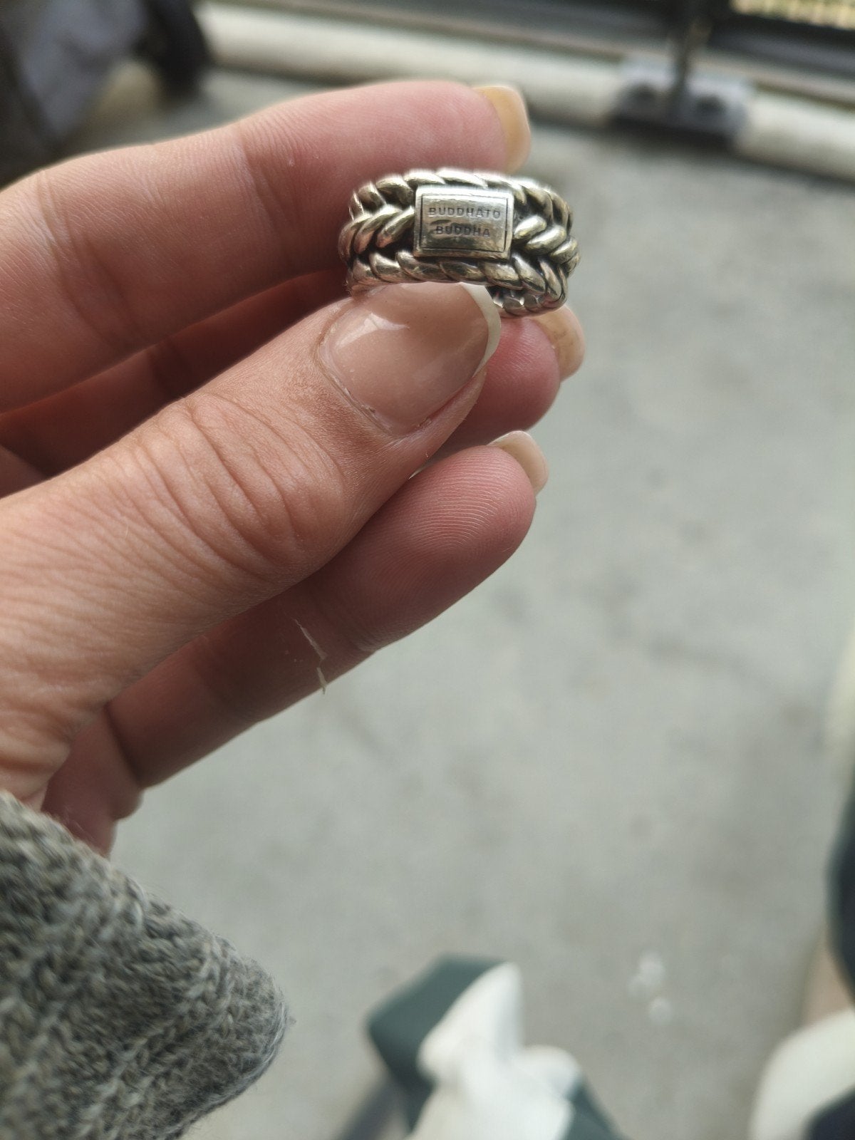 Buddha to Buddha ring, zilver, gevlochten design, Ophalen, Gebruikt, 17 tot 18, Dame of Heer