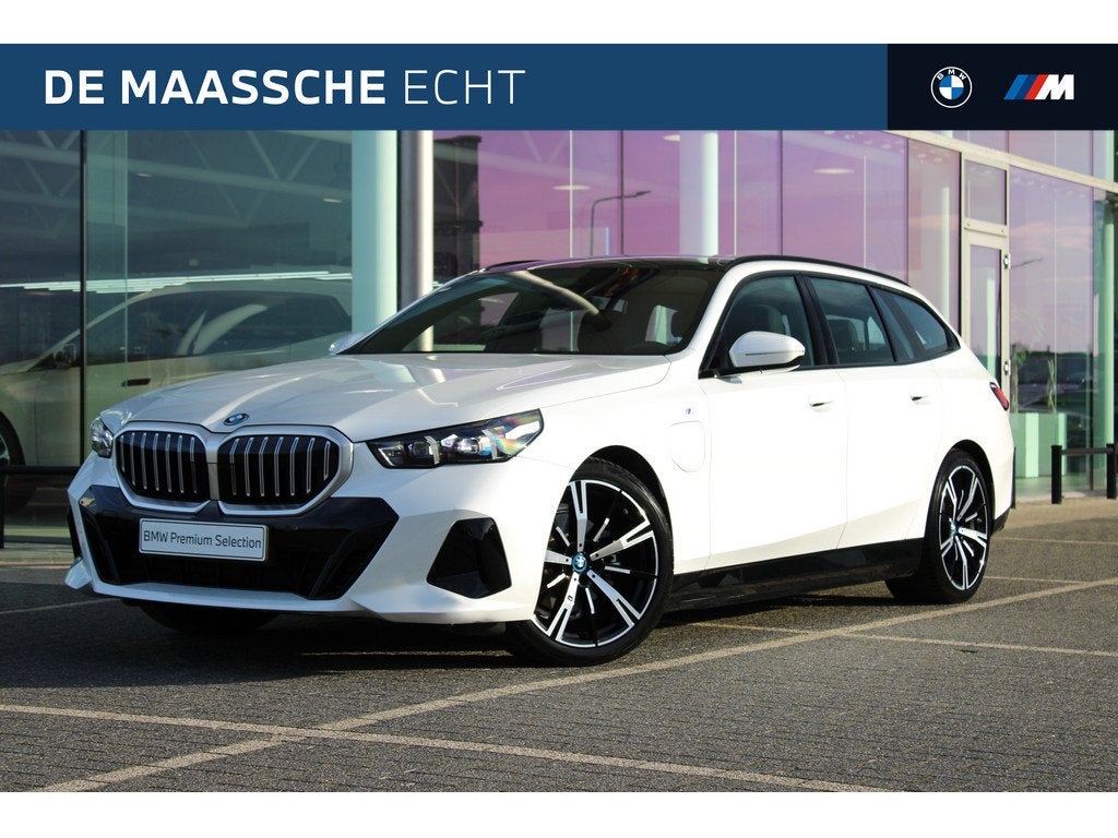 BMW 5 Serie Touring 530e M Sport Automaat / Panoramadak / Tr, Auto's, BMW, 1998 cc, Achterwielaandrijving, 4 cilinders, Met garantie (alle)