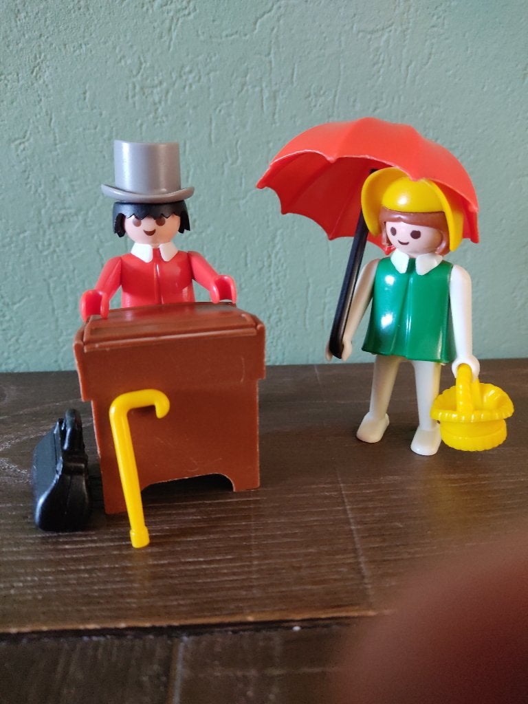 Playmobil 3345 vrouw met parasol en 3346 bankier, Ophalen of Verzenden, Gebruikt, Los playmobil