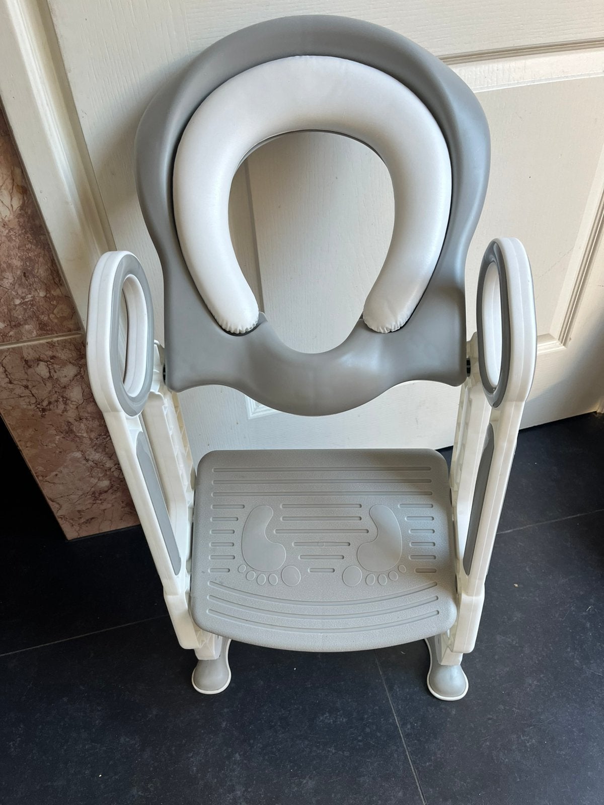 Kinder toilettrainer met opstapje – opvouwbaar, Ophalen, Zo goed als nieuw, Stoel(en)