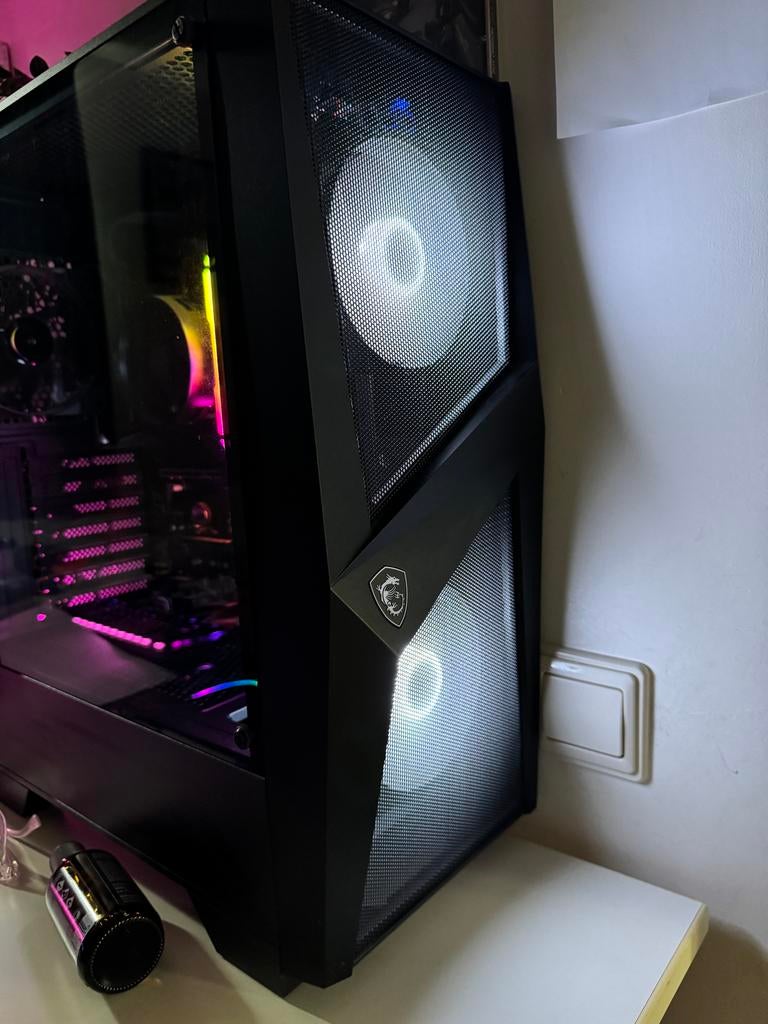 Desktop PC met AMD Ryzen 5 5600G en 16GB RAM, Gebruikt, Ophalen of Verzenden, Gaming, 3 tot 4 Ghz
