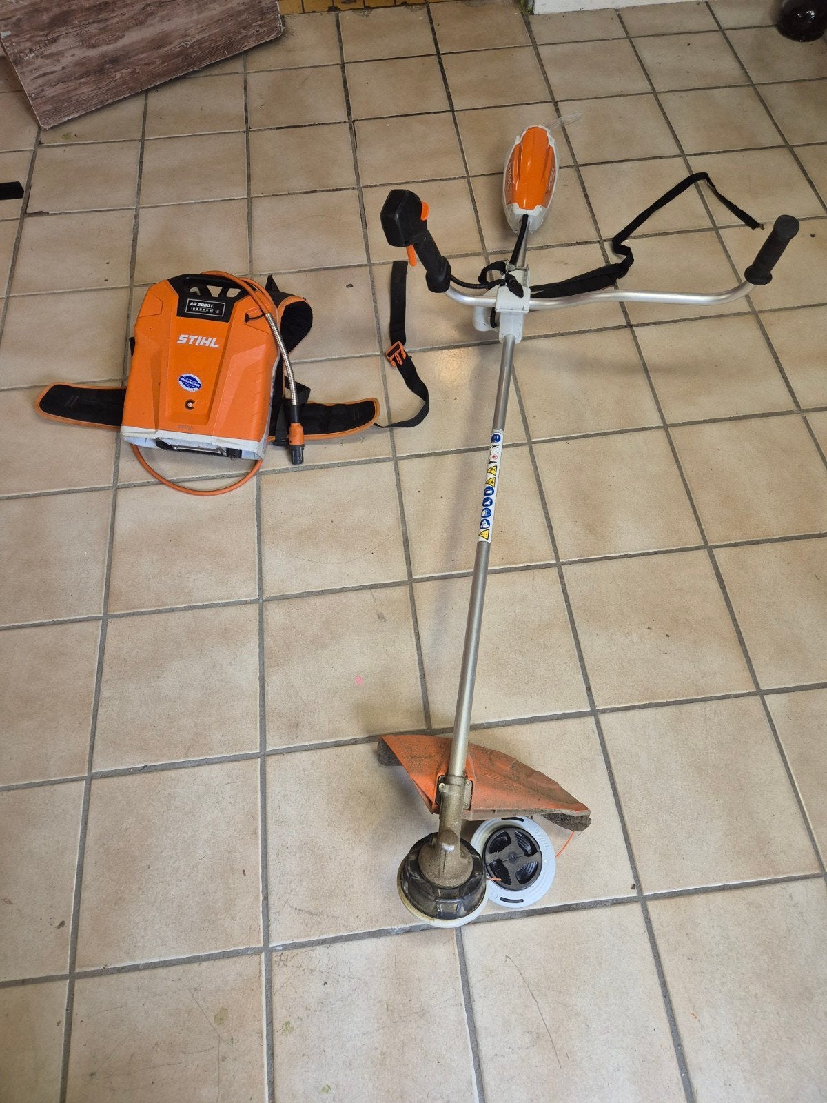 Stihl FSA 130 Accu Grastrimmer met AR 3000 L Accu, Tuin en Terras, Ophalen, Stihl, Accu, Zo goed als nieuw