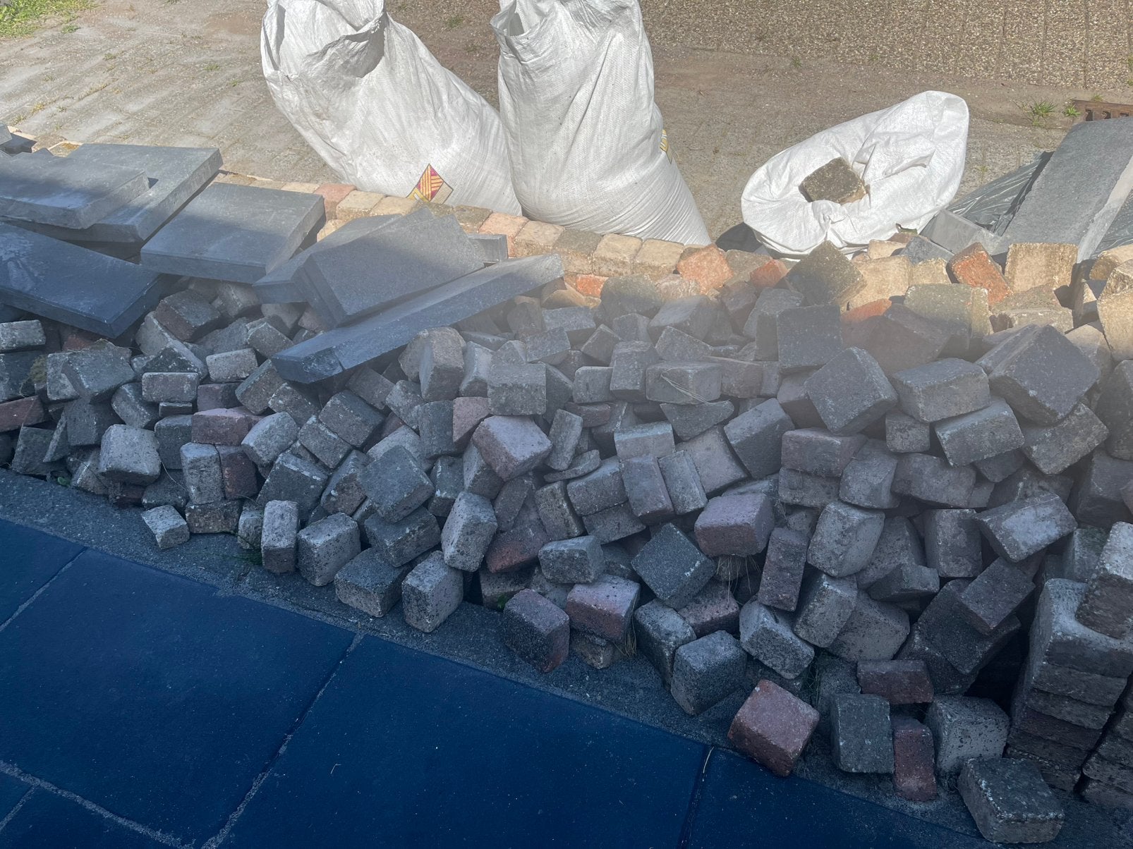 Klinkers gratis ophalen, Tuin en Terras, Grind, Keien en Split, Ophalen of Verzenden, Zo goed als nieuw, Overige typen