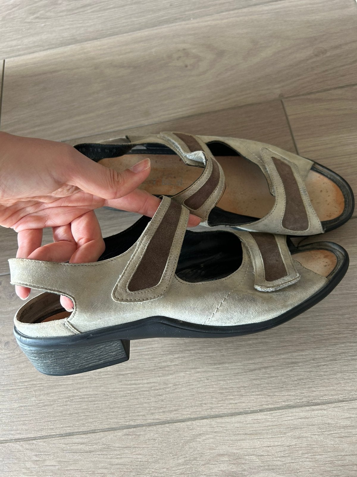 Durea sandalen maat 7, Kleding | Dames, Zo goed als nieuw, Grijs, Sandalen of Muiltjes, Ophalen of Verzenden
