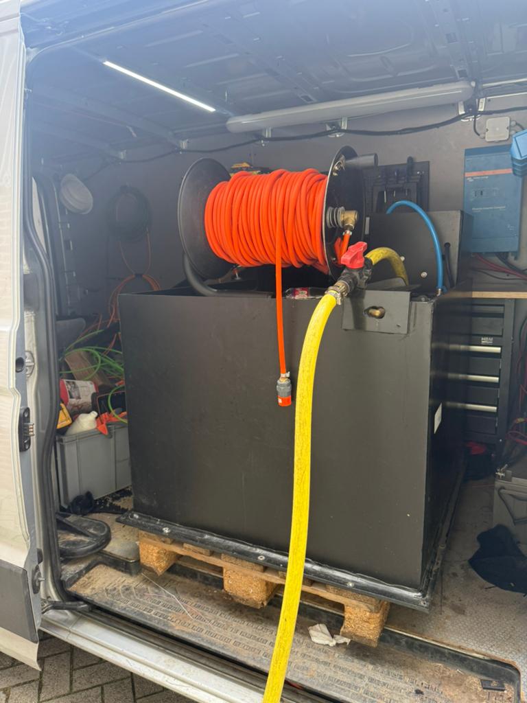 Osmose tank 400 liter werkend en niet lek, Schoonmaken woning