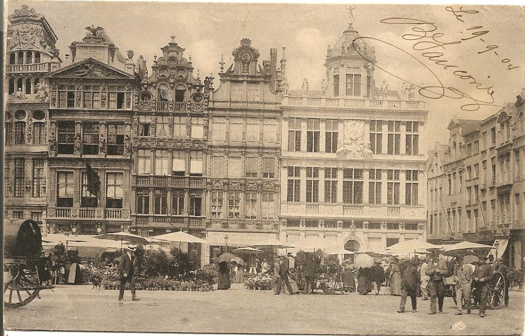 Brussel 1904 Groote Markt met veel mensen, Verzamelen, Ansichtkaarten | België, Verzenden, Voor 1920, Gelopen, Brussel (Gewest)