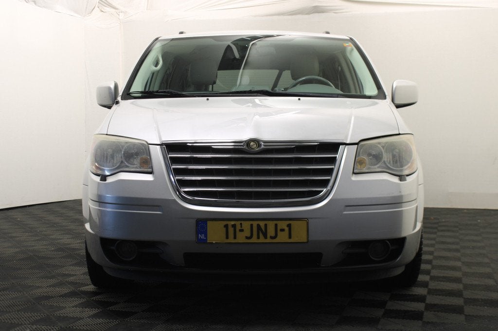 Chrysler Town & Country 3.8 V6 (bj 2007, automaat), Auto's, Chrysler, 450 kg, Gebruikt, 7 stoelen, Leder