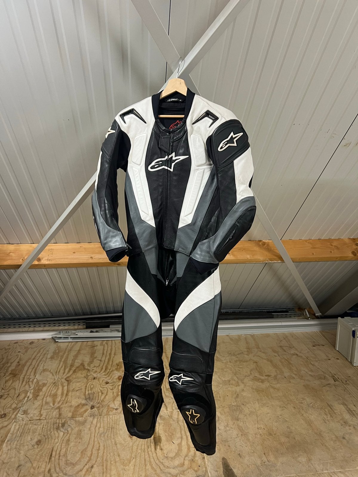 Alpinestars Leren Motorpak - Zwart/Wit/Grijs, Motoren, Kleding | Motorkleding, Ophalen, Tweedehands, Heren, Combipak