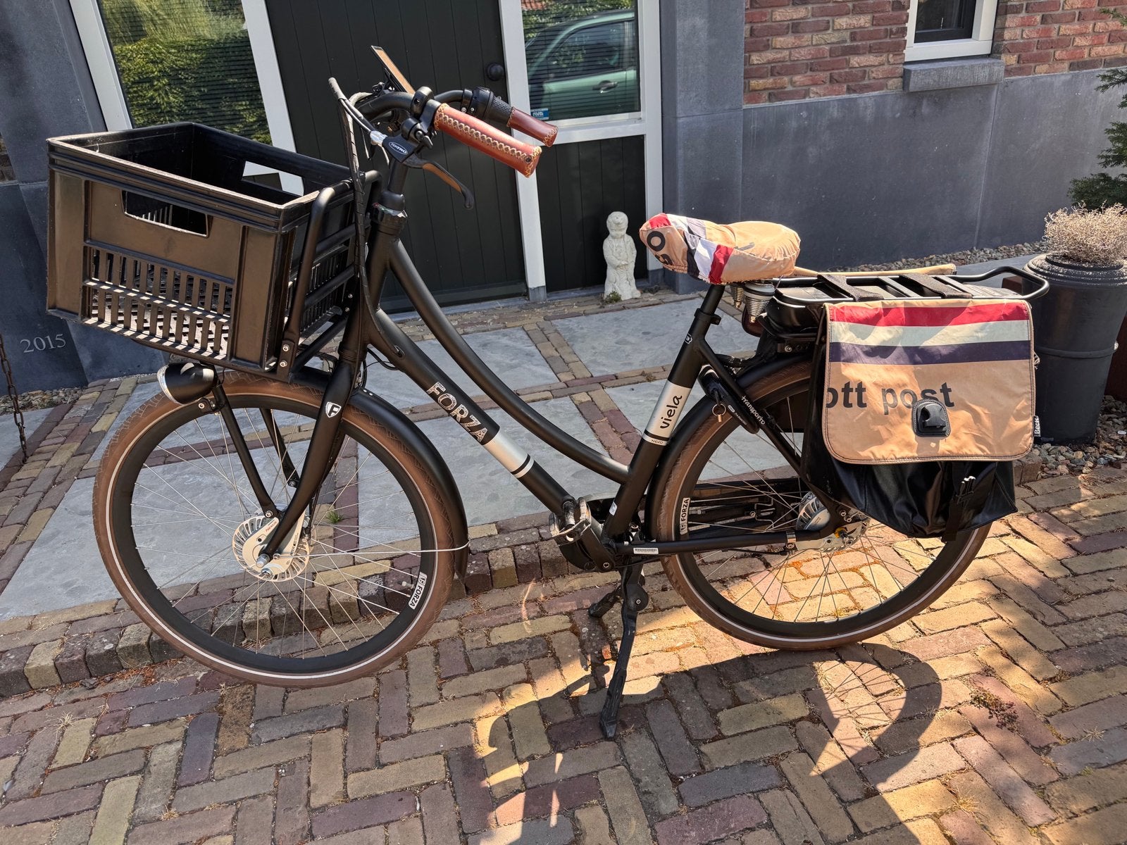 Forza elektrische transportfiets met voordrager en fietstass, Zo goed als nieuw, 51 tot 55 cm, 50 km per accu of meer, Ophalen