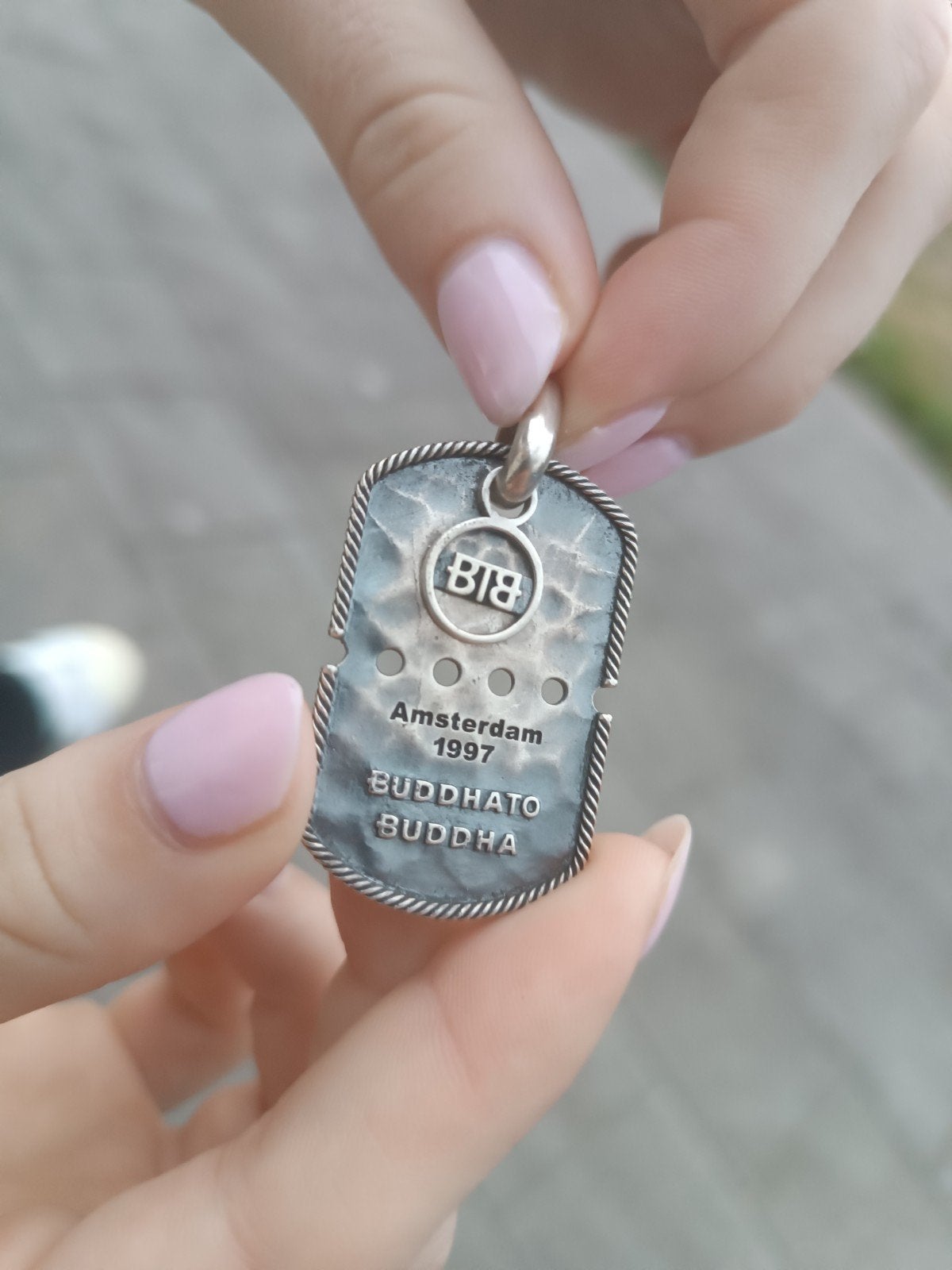 Buddha to Buddha hanger, Ophalen, Overige voorstellingen, Zo goed als nieuw, Zilver