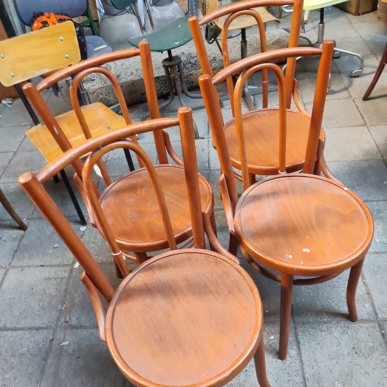 Set van 4 model Thonet stoelen - beschadigde zittingen, Ophalen of Verzenden