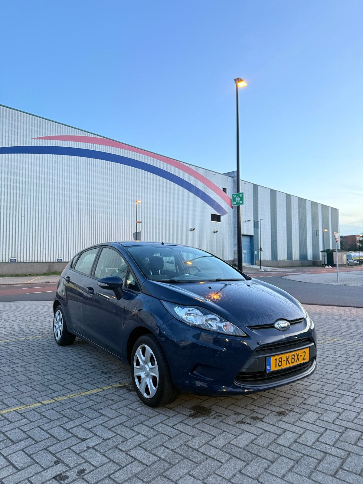 Ford Fiësta 1.25 5 deurs 2009 AIRCO / NW DISTRIBUTIE / NAP, Voorwielaandrijving, Stof, 4 cilinders, Blauw