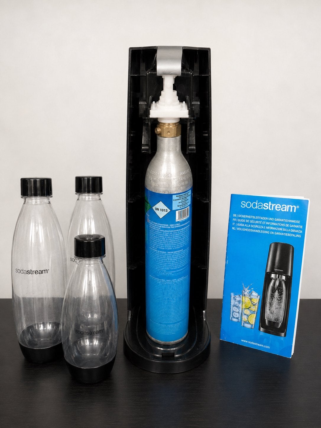 SodaStream Source bruiswatertoestel met 3 flessen, Witgoed en Apparatuur, Bruiswatermachines, B, Gebruikt, Z, Ophalen of Verzenden