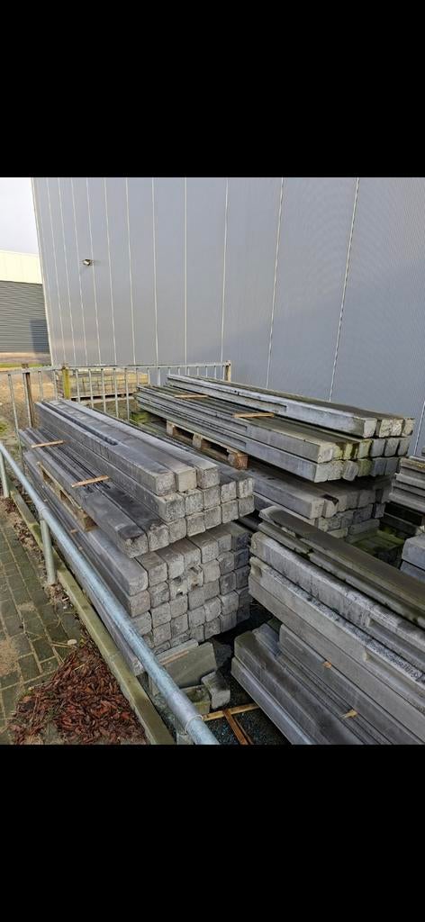 Betonnen schuttingpalen Antraciet, Ophalen, Nieuw, 250 cm of meer, Palen