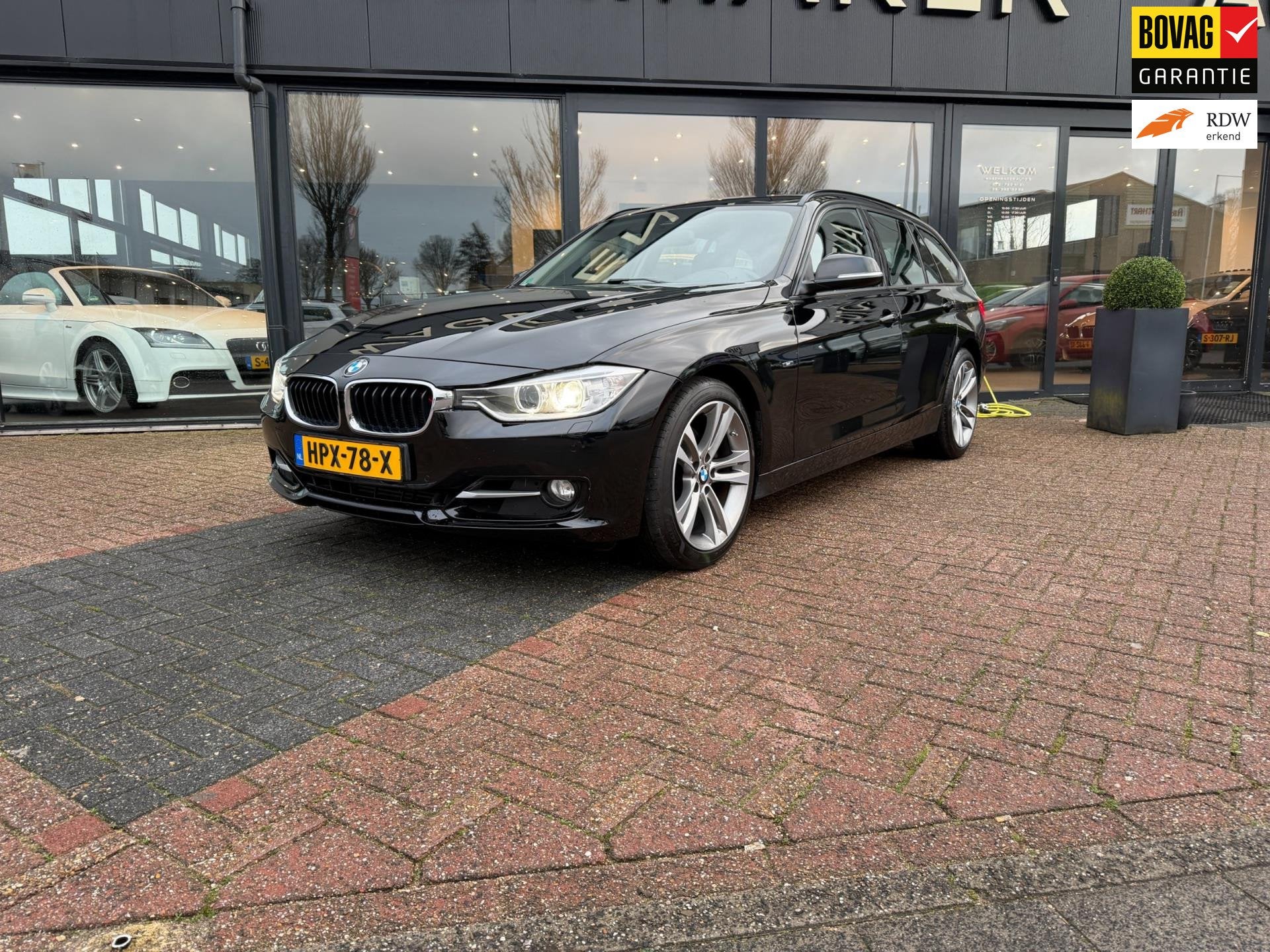 BMW 3-serie 328i M Sport Edition High Executive AUT|NAV|CAM!, Auto's, BMW, Automaat, Gebruikt, Euro 6, 4 cilinders