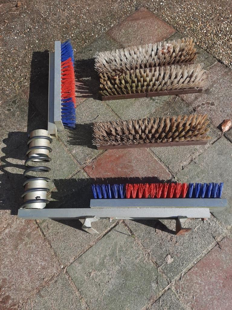 Borstels, Ophalen, Kam of Borstel