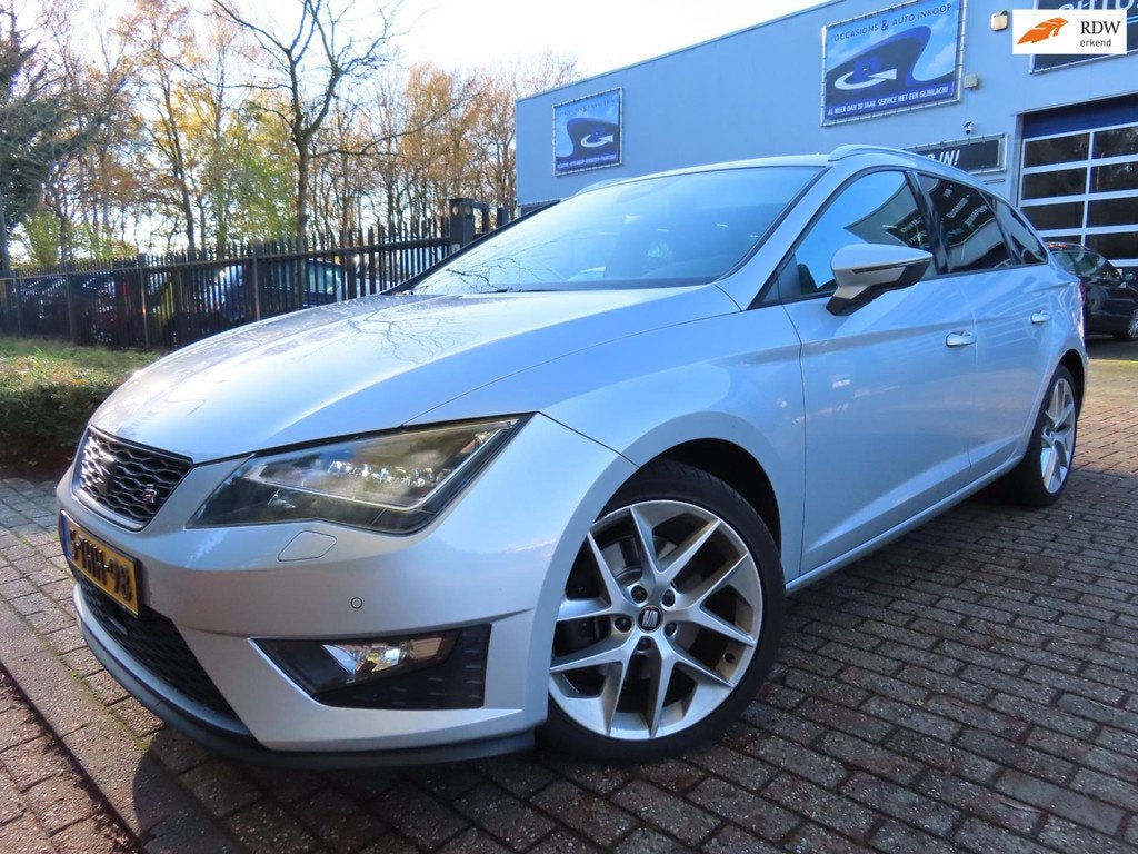 Seat Leon ST 1.8 TSI FR Business AUTOMAAT, 1272 kg, Gebruikt, 4 cilinders, Leon