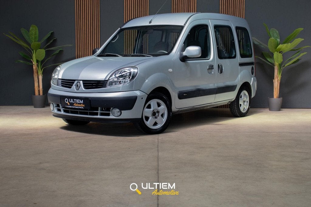 Renault Kangoo 1.6-16V Automaat | Rolstoellift Mindervalide, Stof, Gebruikt, 1095 kg, 49 €/maand