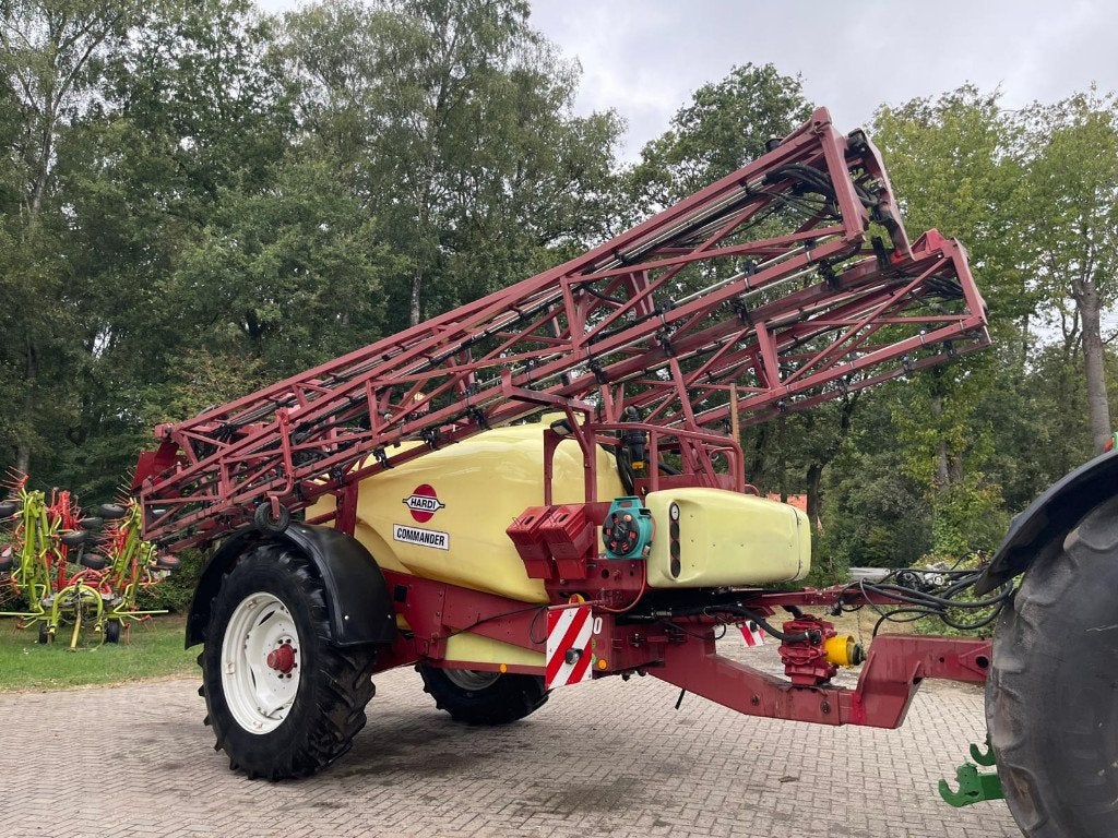Hardi Commander 4200 Veldspuit / Getrokken Spuitmachine, Ophalen, Akkerbouw, Gewasbescherming en Bemesting