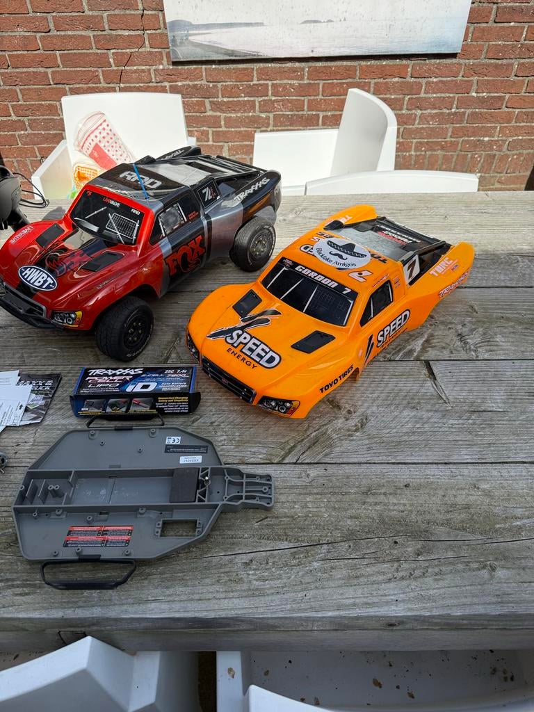Traxxas Slash 2wd brushless met veel onderdelen, Gebruikt, Auto, Groter dan 1:32, Ophalen