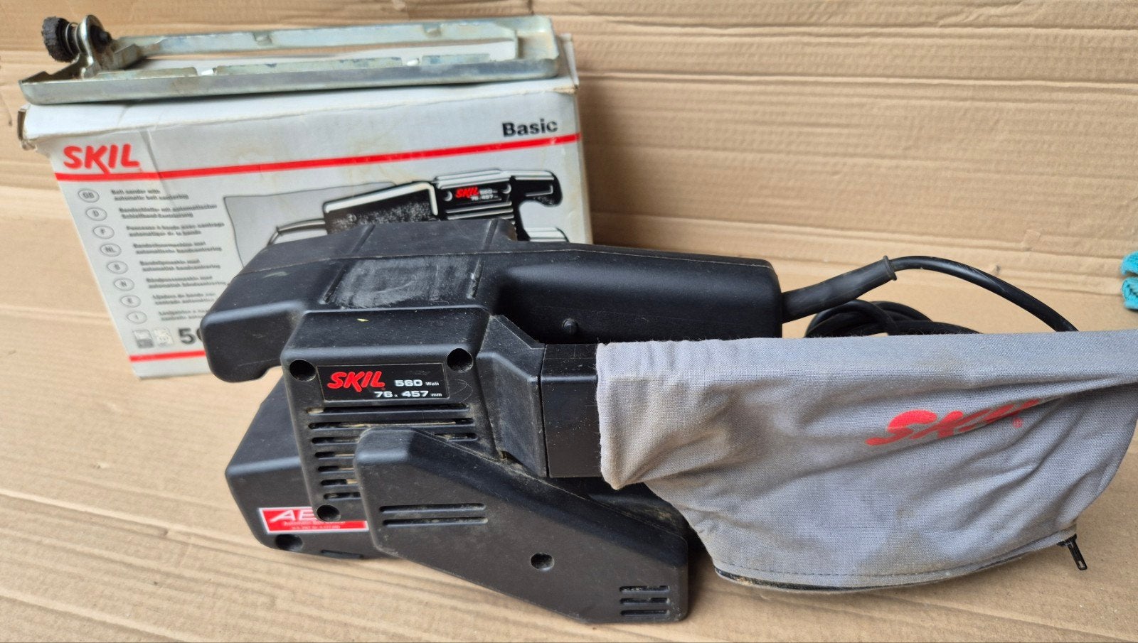 Skil 1100H1 Bandschuurmachine 560W, Ophalen of Verzenden, Gebruikt, Minder dan 600 watt, Bandschuurmachine
