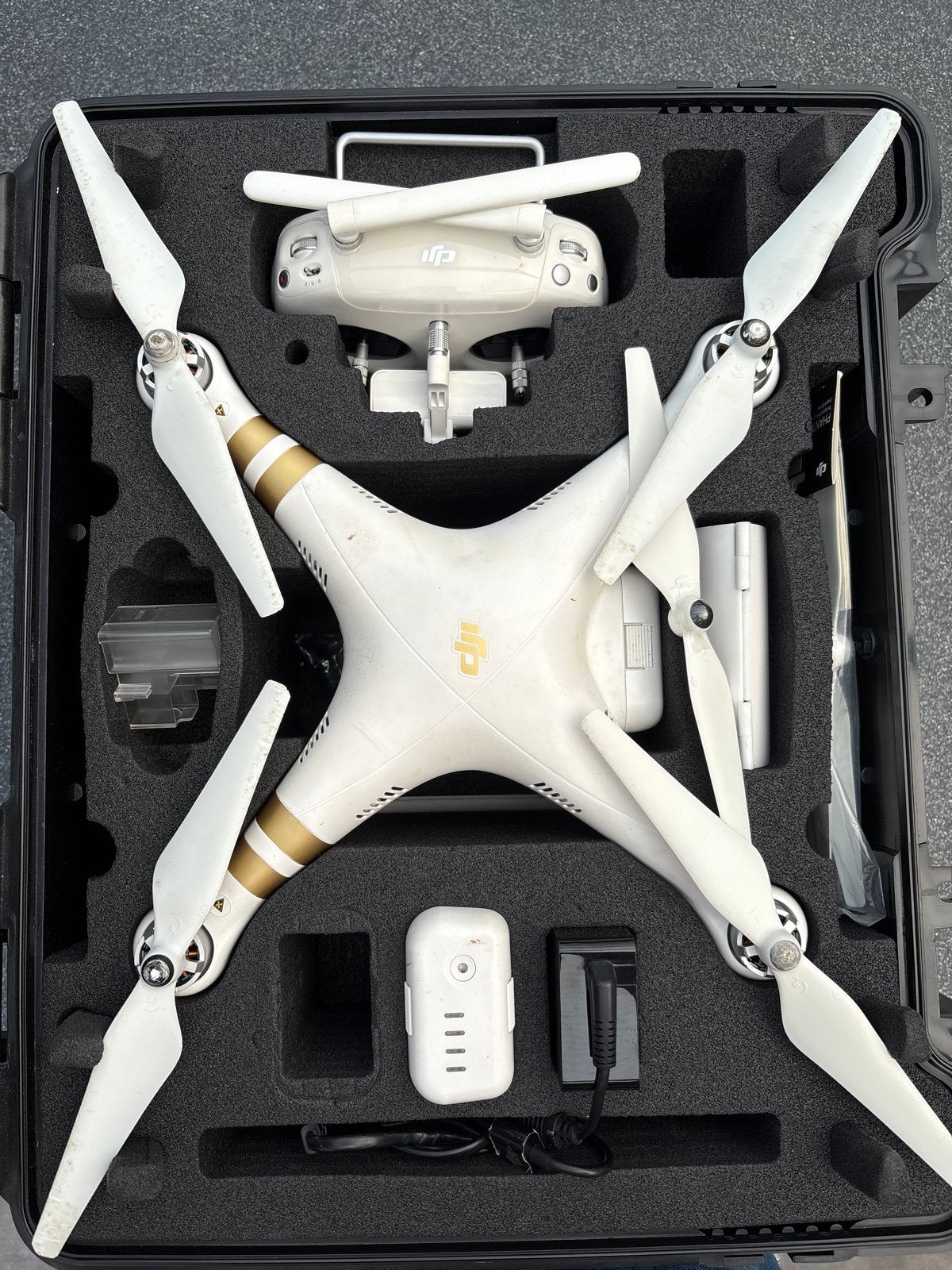 DJI Phantom 3 Professional Drone met 4K camera en koffer, Ophalen, Gebruikt, Cameradrone, 15 tot 30 minuten