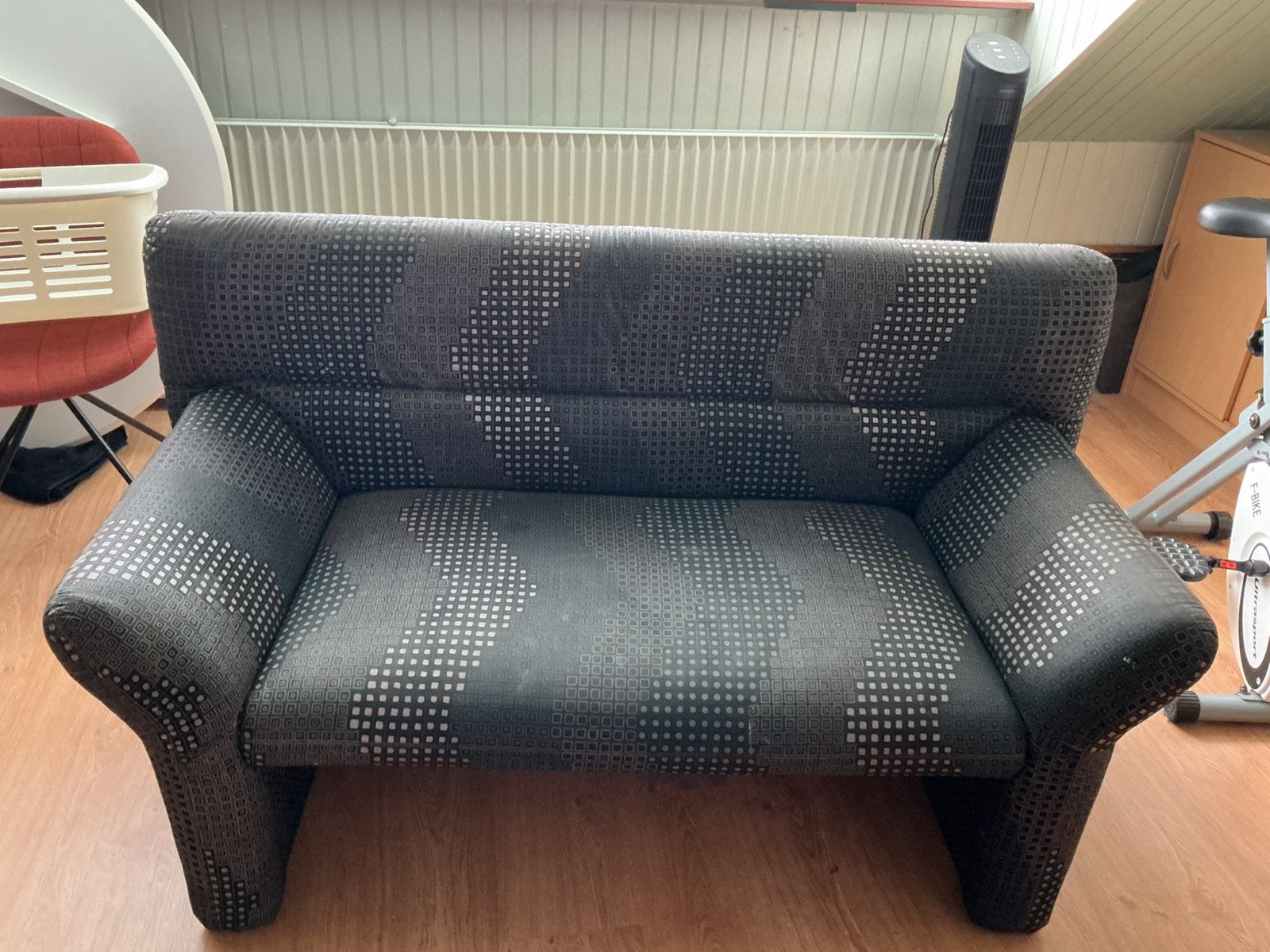 Leuk stoffen 2-zits bankje, Huis en Inrichting, Ophalen, 150 tot 200 cm, Tweepersoons, 75 tot 100 cm