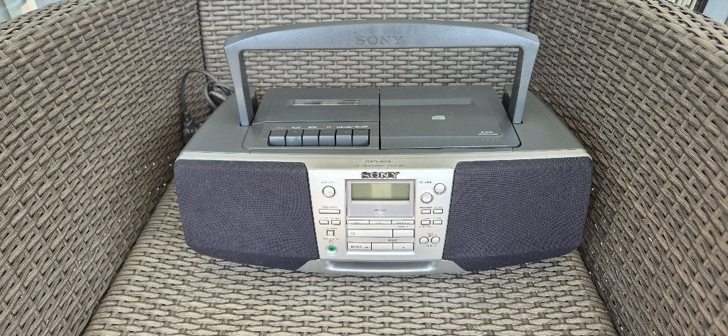 grote Sony CFD- S28L hand radio, cd en cassetterecorder, Ophalen of Verzenden, Gebruikt, Met cd-speler