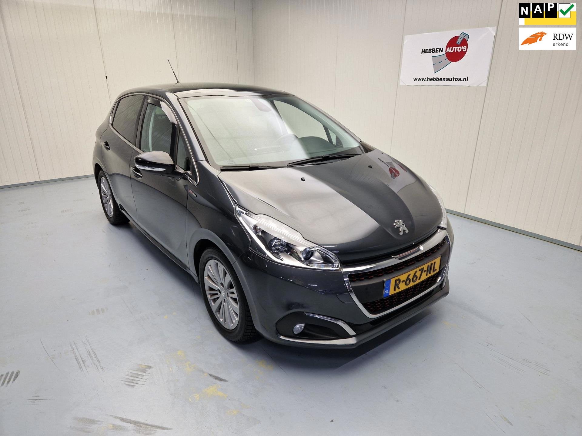 Peugeot 208 1.2 PureTech Allure GT-Line 140 Pk Navi Camera E, Auto's, Peugeot, Gebruikt, 1199 cc, Leder en Stof, 49 €/maand
